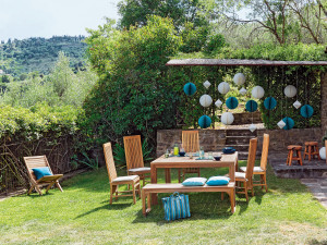 Квадратный садовый стол