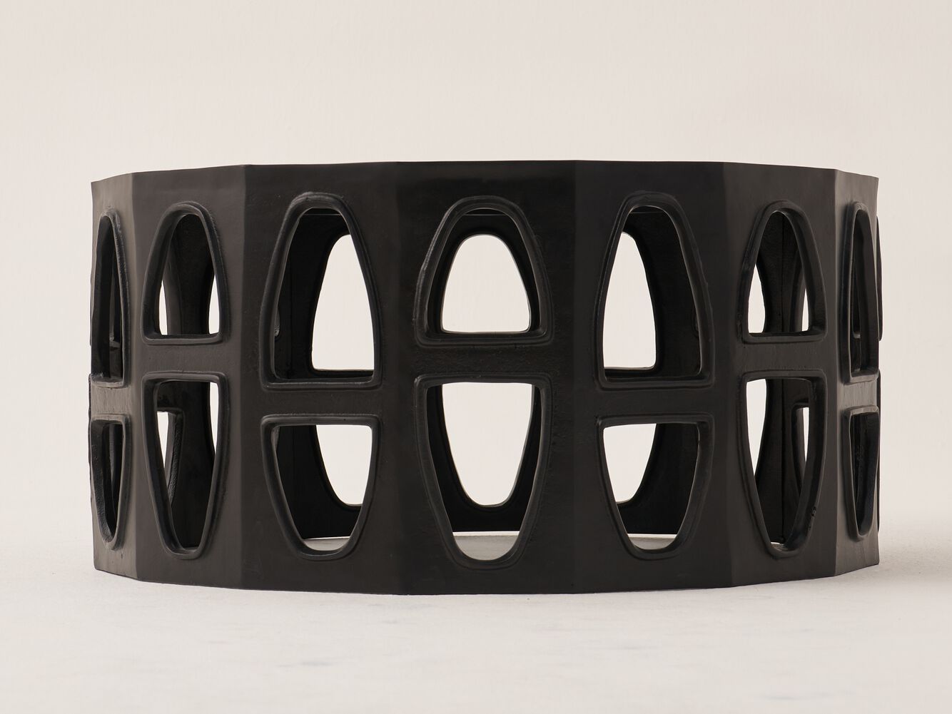 Круглый журнальный столик из алюминия и стекла LO Contemporary COLOSSEUM ARCH-00074219 - Вид №1