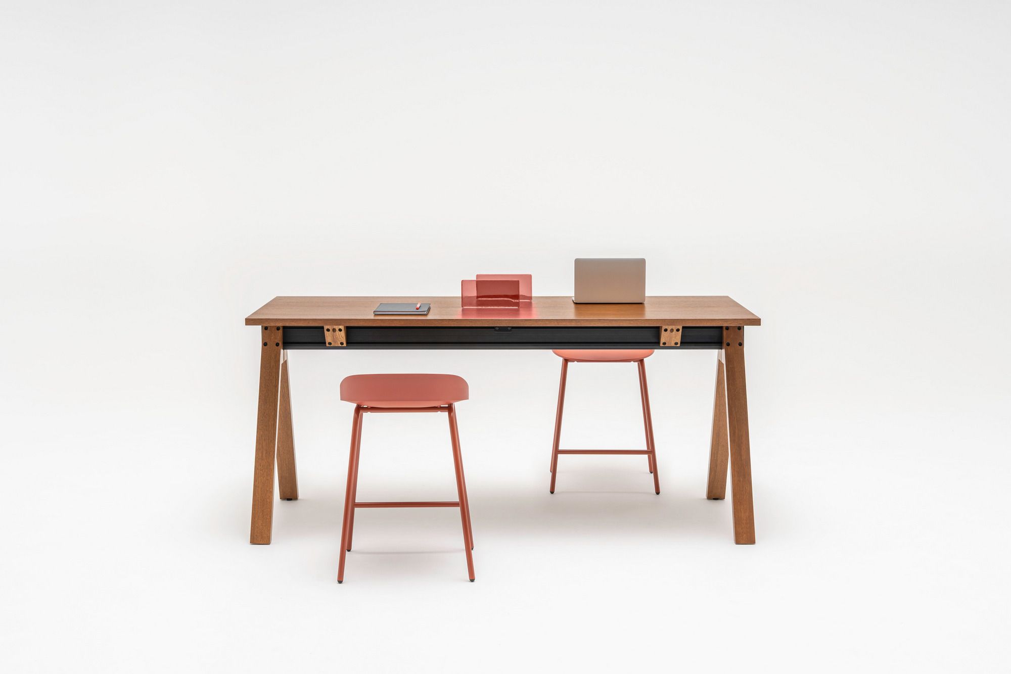 Высокий деревянный прямоугольный стол для совещаний MDD Viga ARCH-00038341 - Вид №14