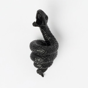 DYMAMBOBK Открыватель для бутылок mamba, черный Doiy