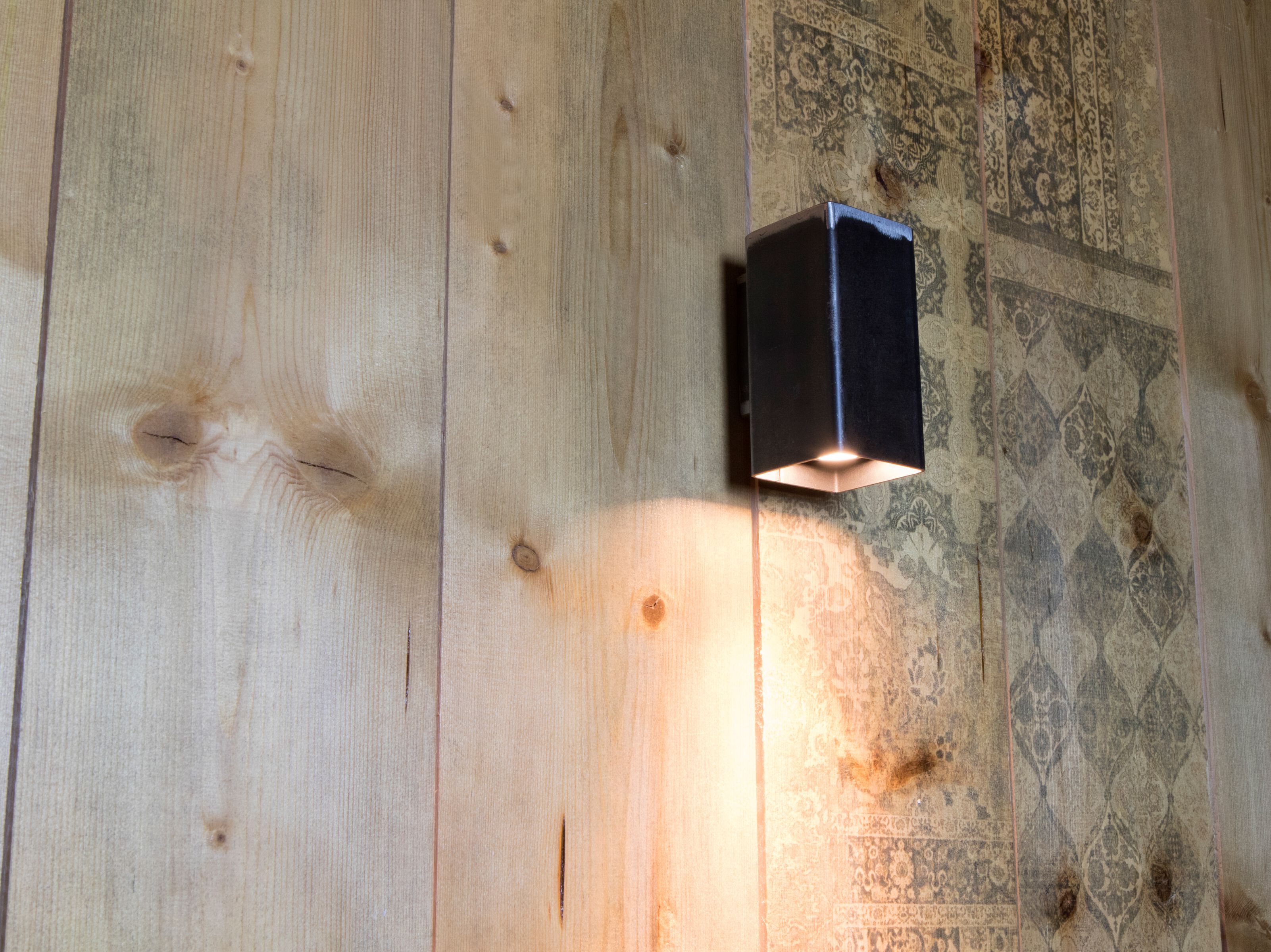 Железный настенный светильник Renzo Serafini куб ARCH-00122288 - Вид №1