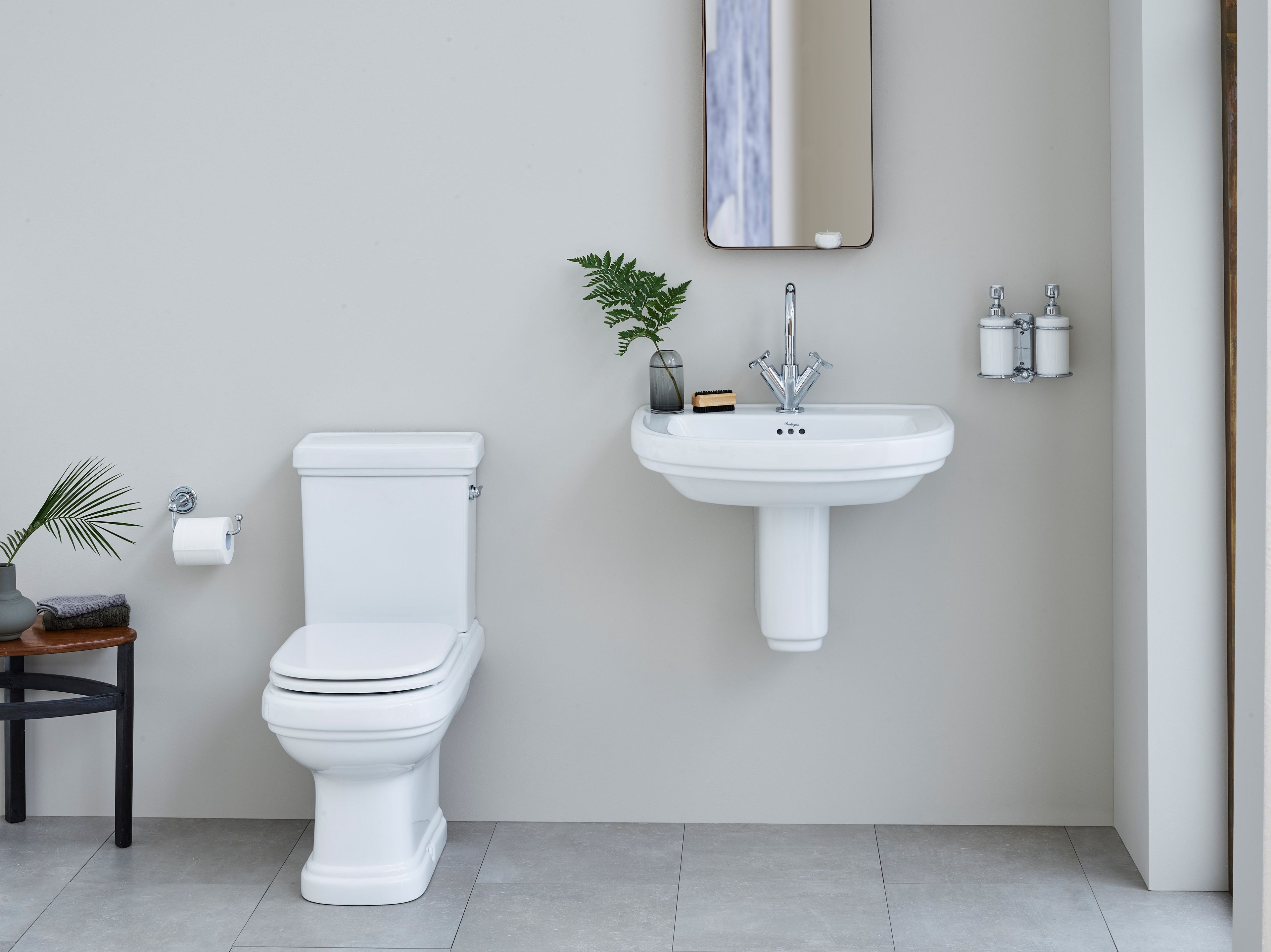 Напольный туалет с внешней кассетой Burlington RIVIERA ARCH-00126504 - Вид №1