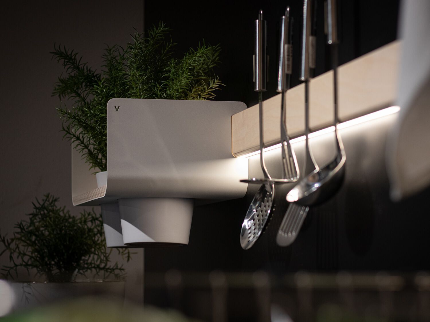 Стальная и деревянная подставка для горшков Variand Furniture A01.1S ARCH-00029695 - Вид №4