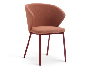 Мягкий тканевый стул с подлокотниками