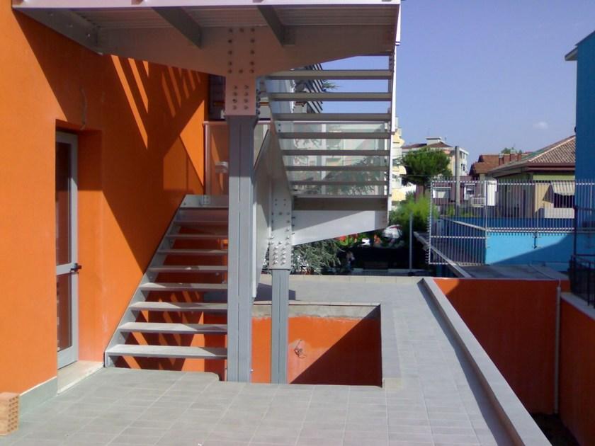 ALUSCALAE Пожарная лестница из алюминия с центральной структурой sun-id-1384798 - Вид №1