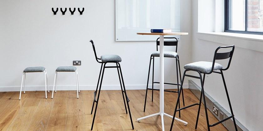 Deadgood Табурет высокий, обитый тканью, со спинкой Working girl Wg1mc/lc - Вид №2