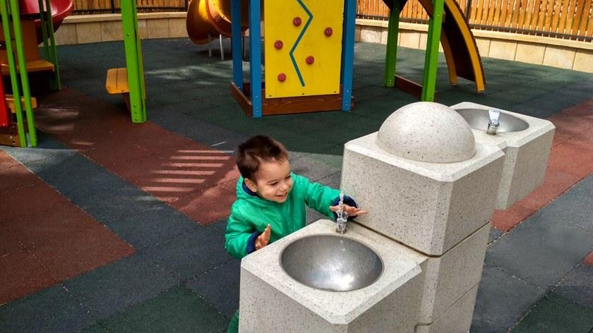 ENCHO ENCHEV - ETE Фонтан с бетонным полом для инвалидов  169  - Вид №2