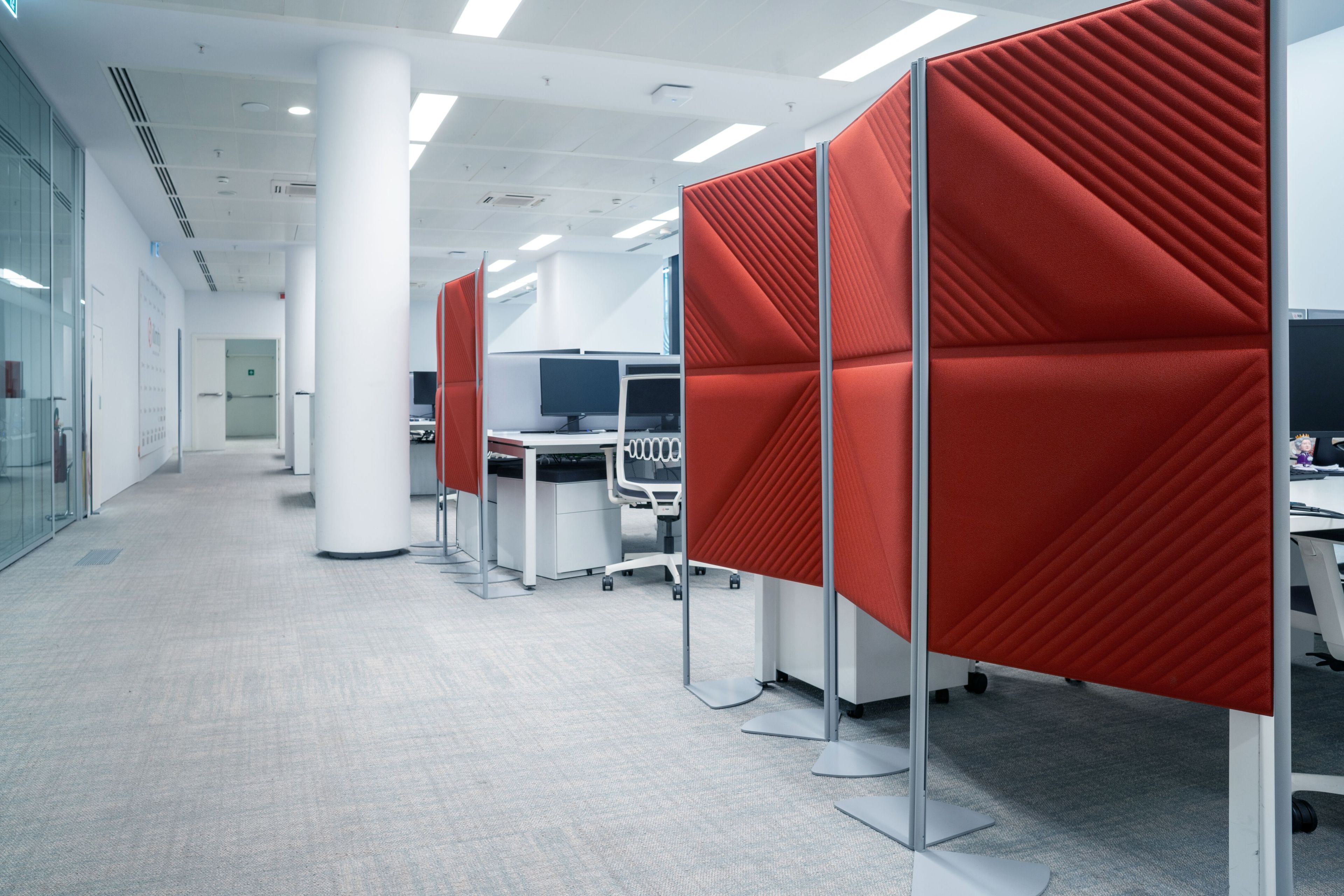 Рециркулированная акустическая панель из полиэфирного волокна Isolspace OBLIQUE ARCH-00052749 - Вид №3