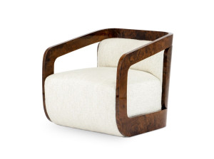 Тканевое кресло с подлокотниками