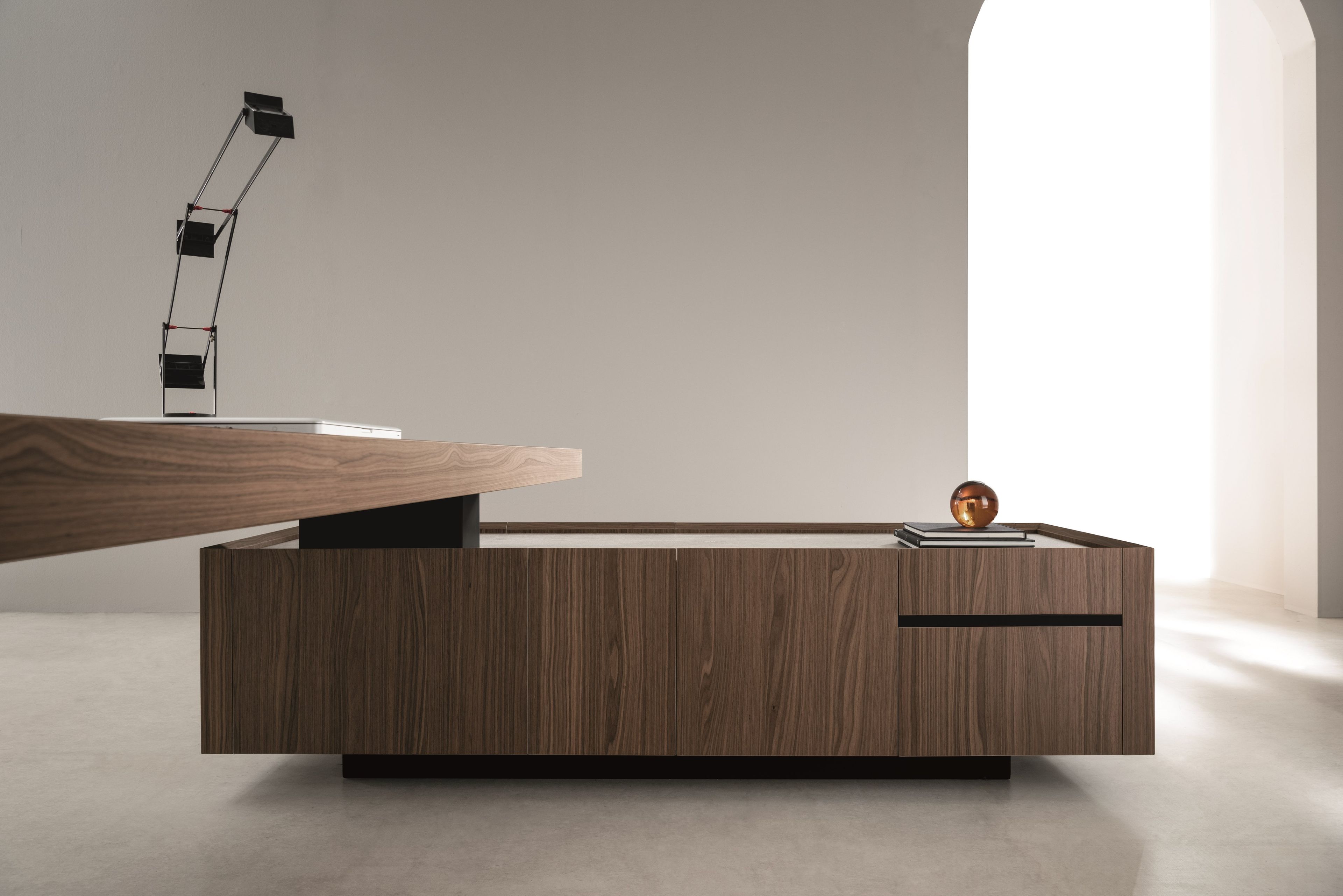 Прямоугольный деревянный угловой стол с ящиками Martex Kyo ARCH-00077142 - Вид №2