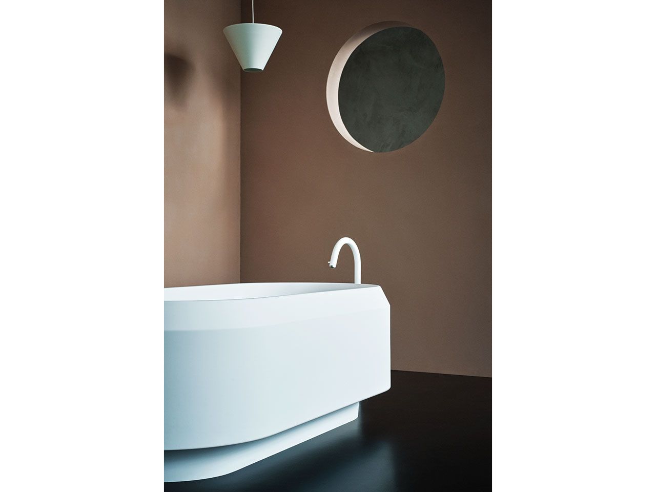 Ванна в центре комнаты в Cristalplant® Agape Lariana ARCH-00090362 - Вид №2