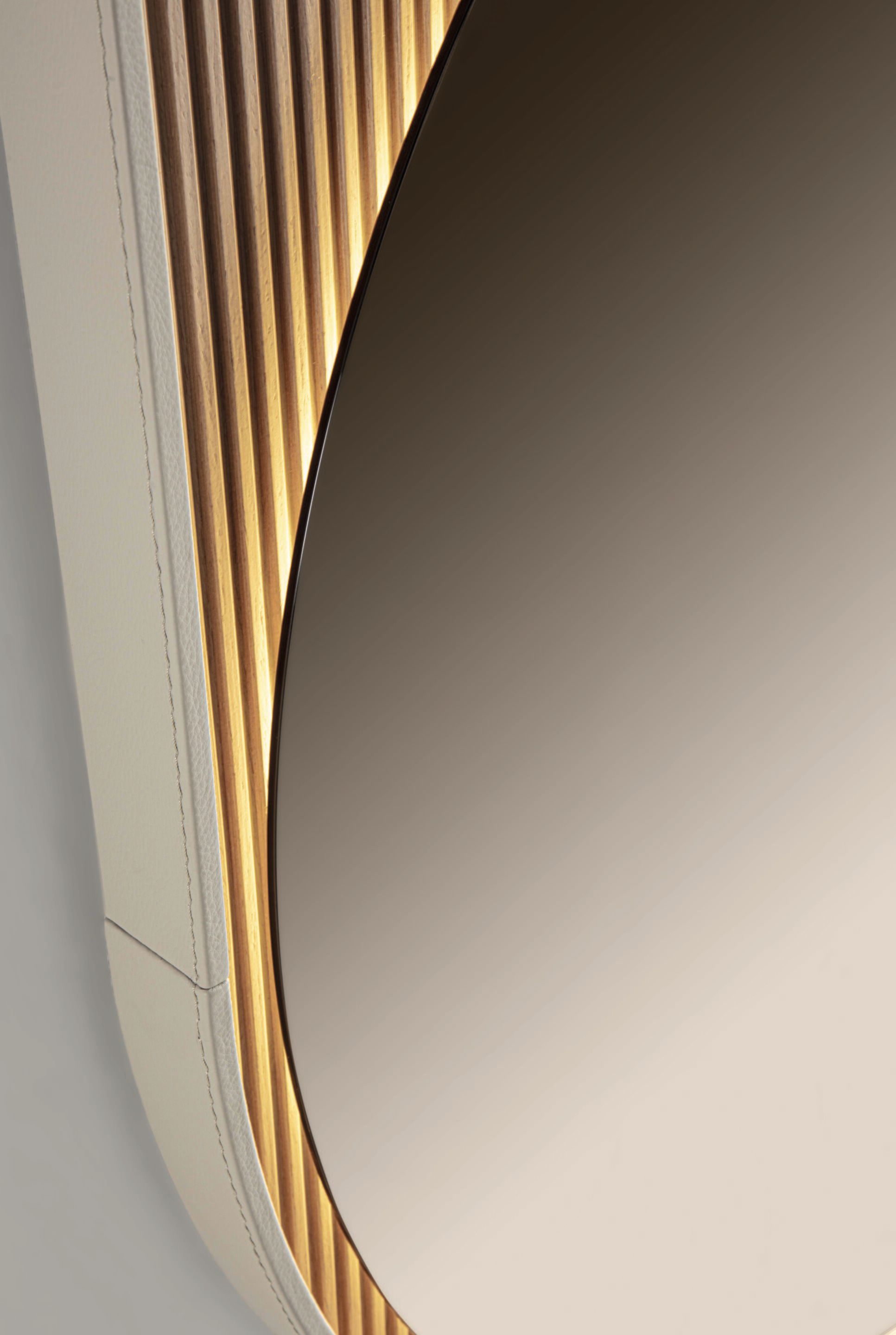 Настенное зеркало со встроенным освещением Vittoria Frigerio MIANI ARCH-00050597 - Вид №2