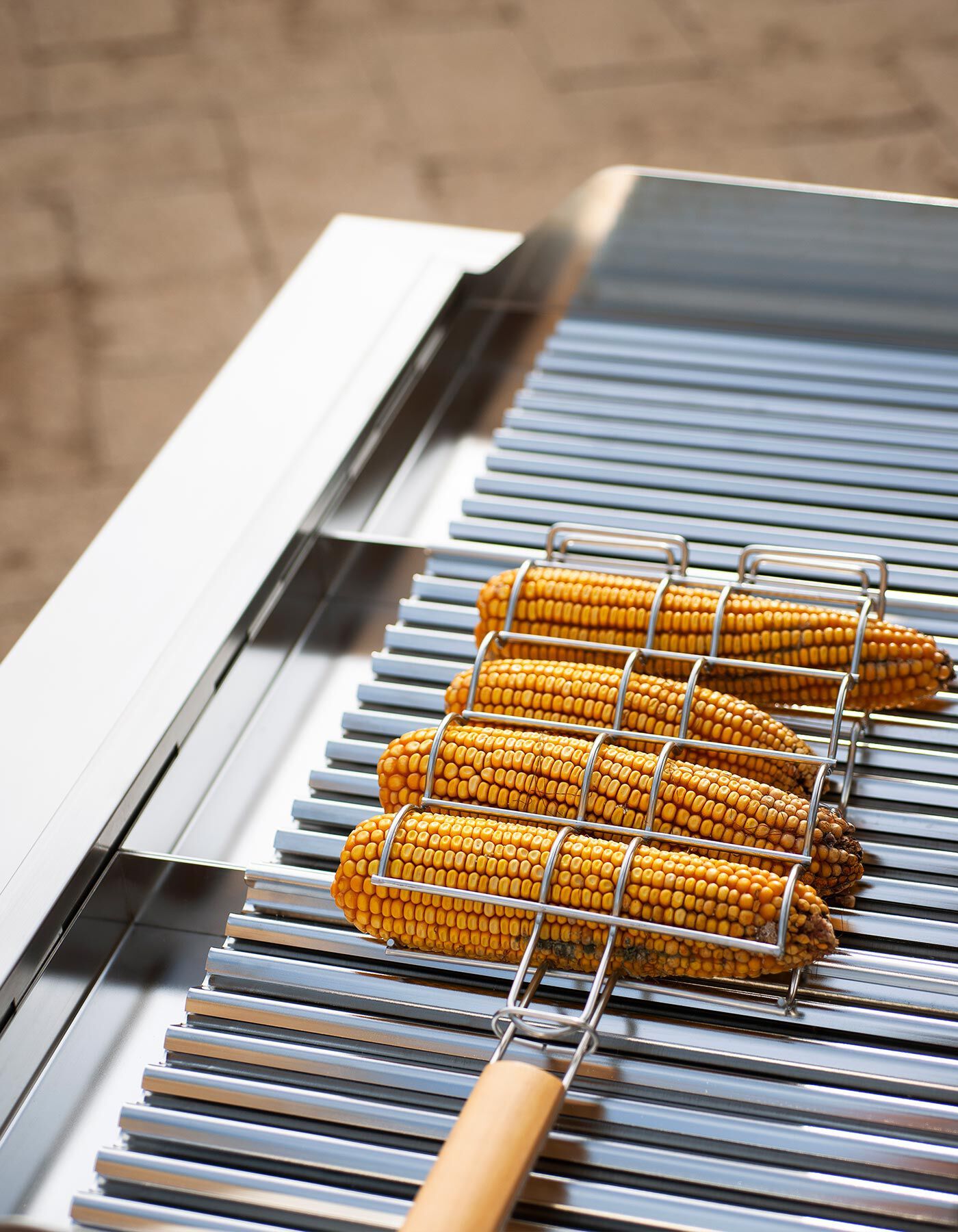 Барбекю из нержавеющей стали с колесами RODA стандарт ARCH-00055239 - Вид №2