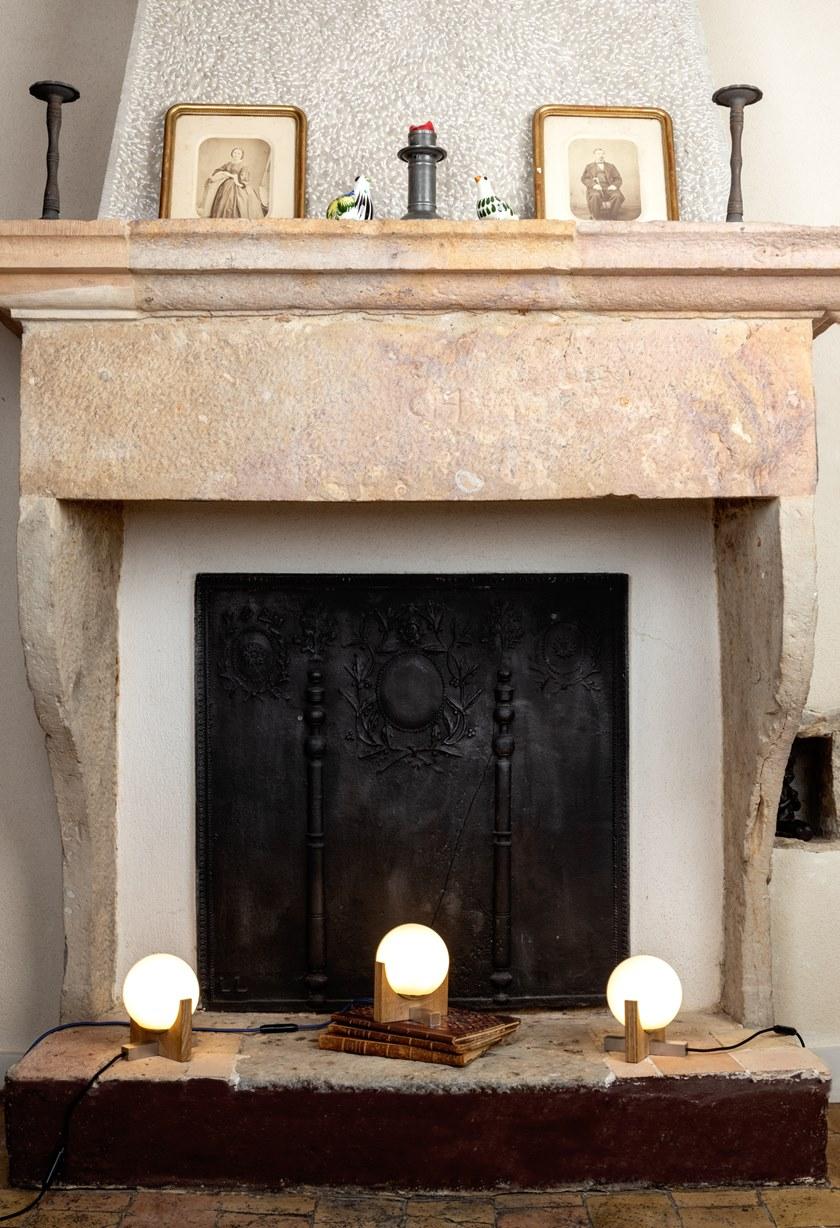 Pascal & Philippe Настольная лампа из опалового стекла на деревянном основании Juliette sun-id-1422038 - Вид №9