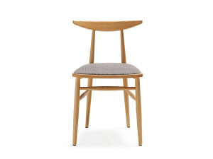 Деревянный стул с мягким сиденьем