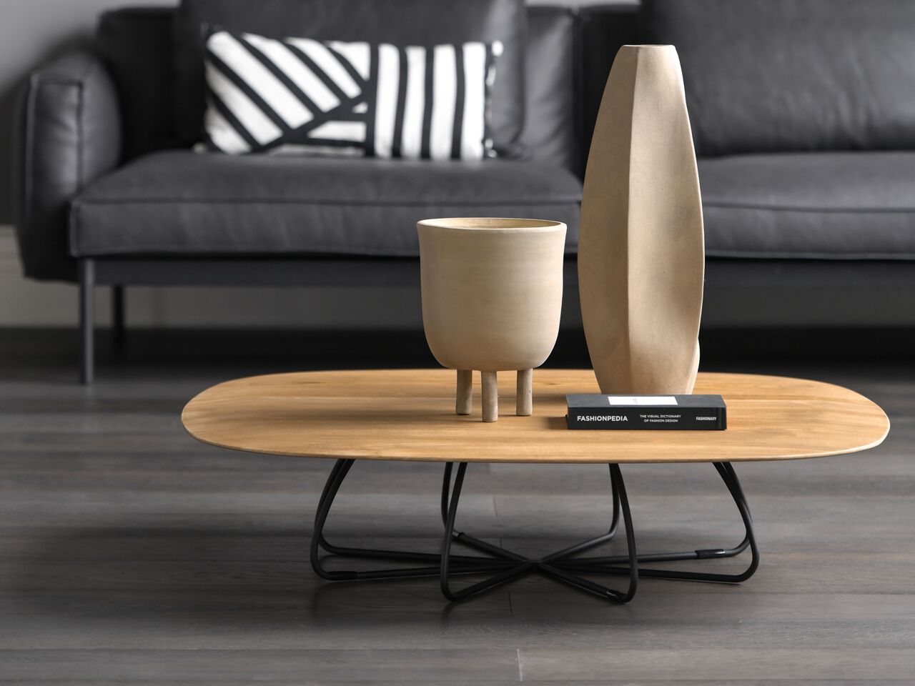 Низкий квадратный журнальный столик из массива дерева Air Division Craft ARCH-00122534 - Вид №8