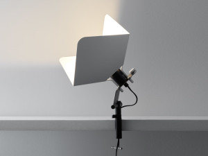 Железная настольная лампа с зажимом