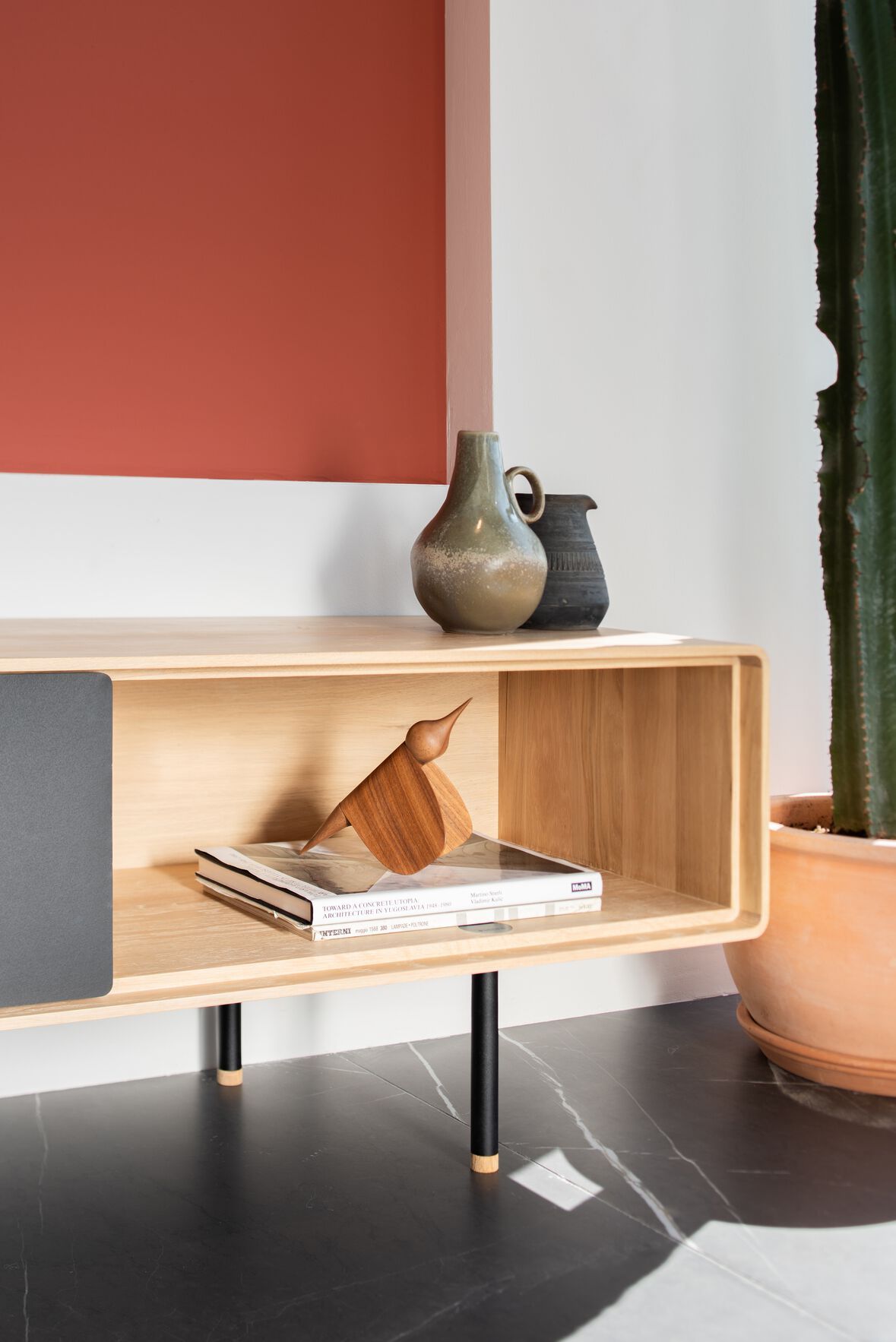 Дубовый шкаф для телевизора с ящиками Gazzda ARCH-00146365 - Вид №20