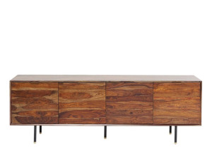 Деревянный шкаф с распашными дверями