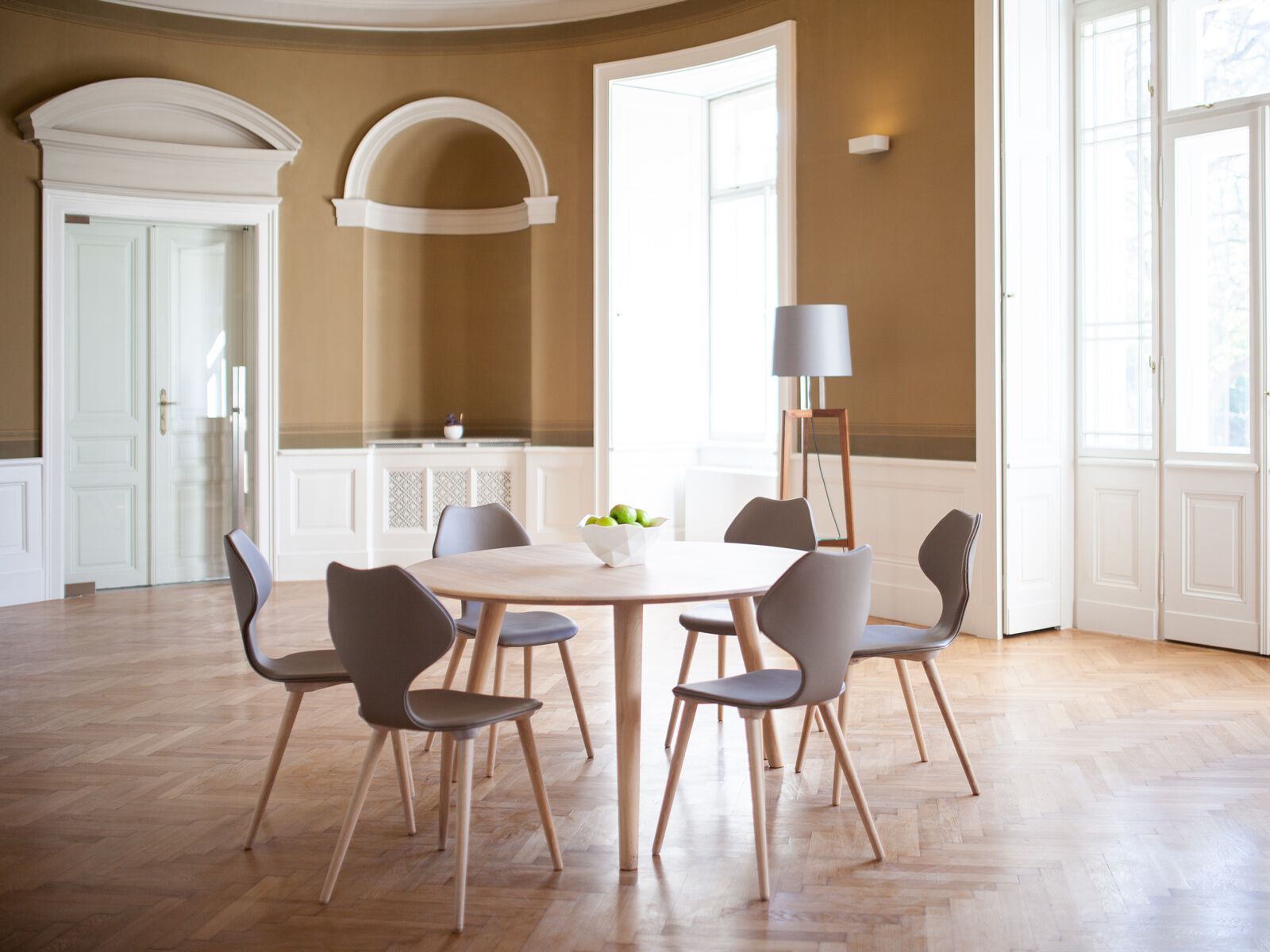 Круглый деревянный обеденный стол sixay furniture Фрида ARCH-00024769 - Вид №2