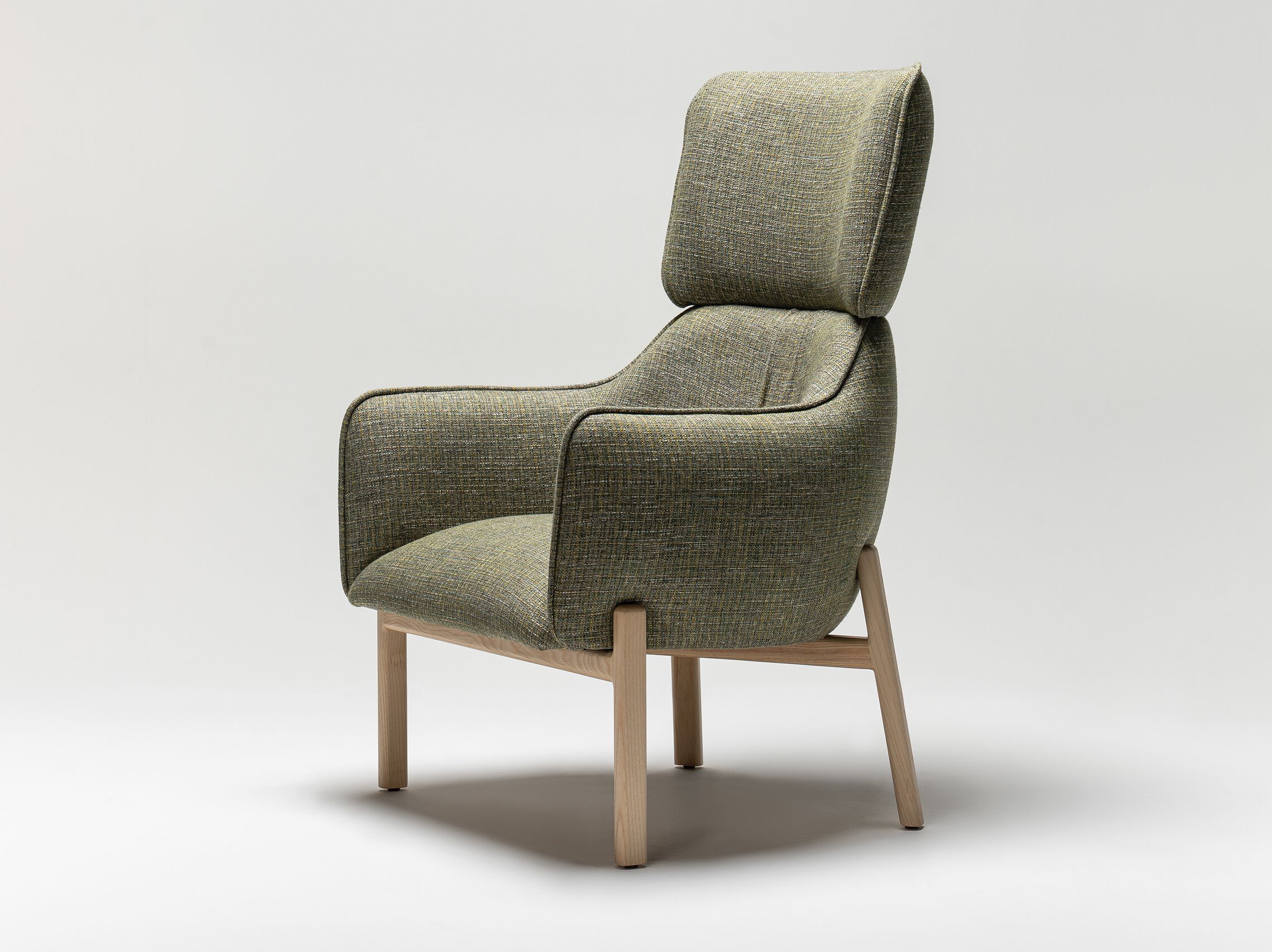 Тканевое кресло с подголовником и высокой спинкой Papell Design Arvil ARCH-00113224 - Вид №1