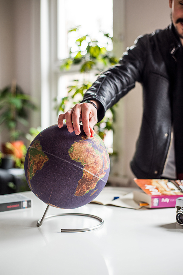 SK CORKGLOBE3 Глобус цветной colour большой Suck UK  - Вид №23