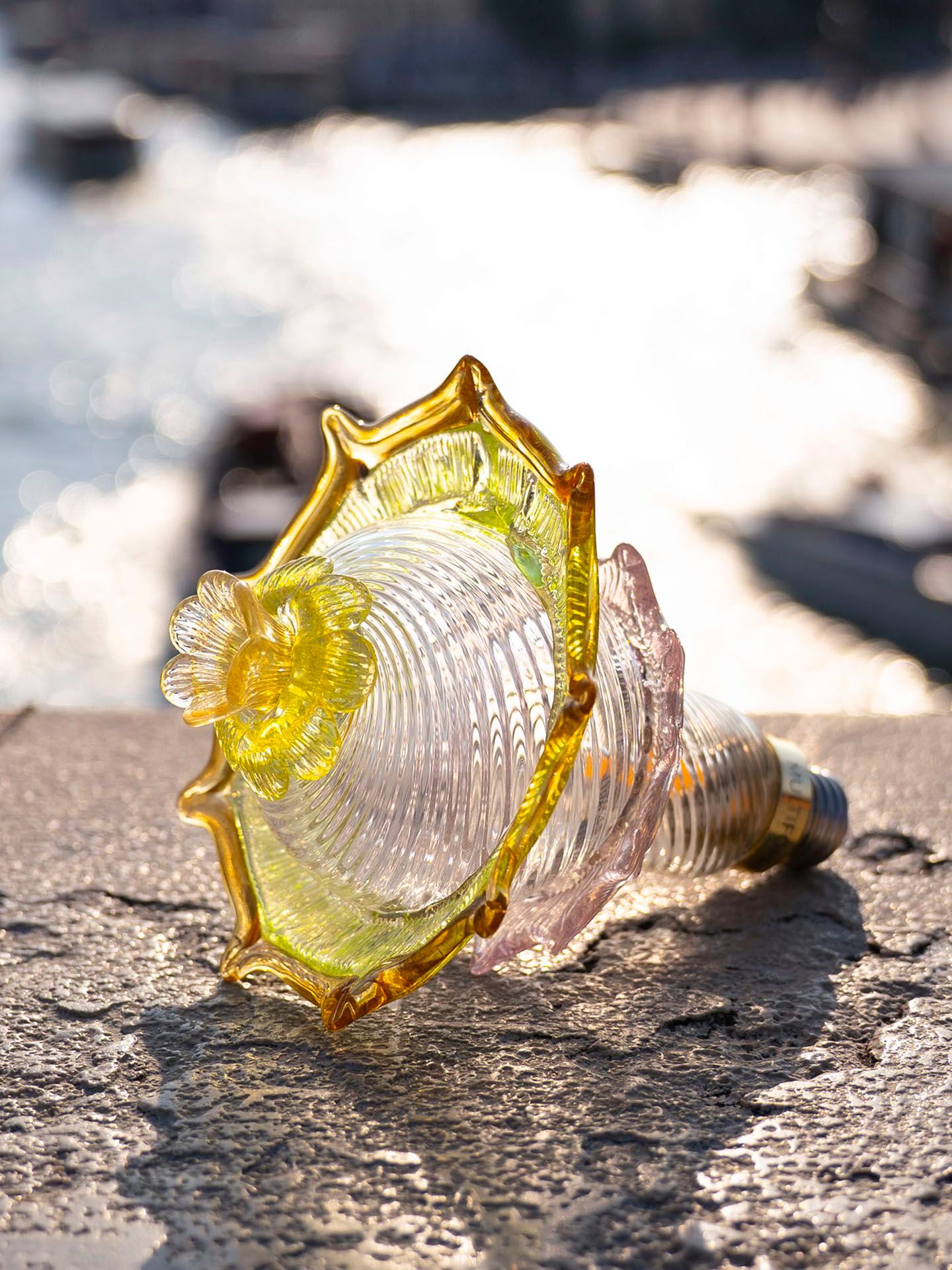 Настольная лампа с батарейным питанием из муранского стекла MULTIFORME Murano Bulb ARCH-00121625 - Вид №3