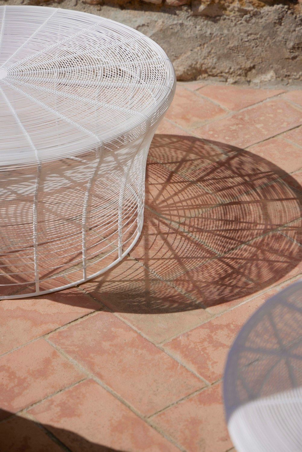 Из нержавеющей стали круглый низкий сад журнальный столик GANDIABLASCO Арам ARCH-00080197 - Вид №10