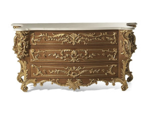Дубовый комод с мраморной столешницей в стиле барокко