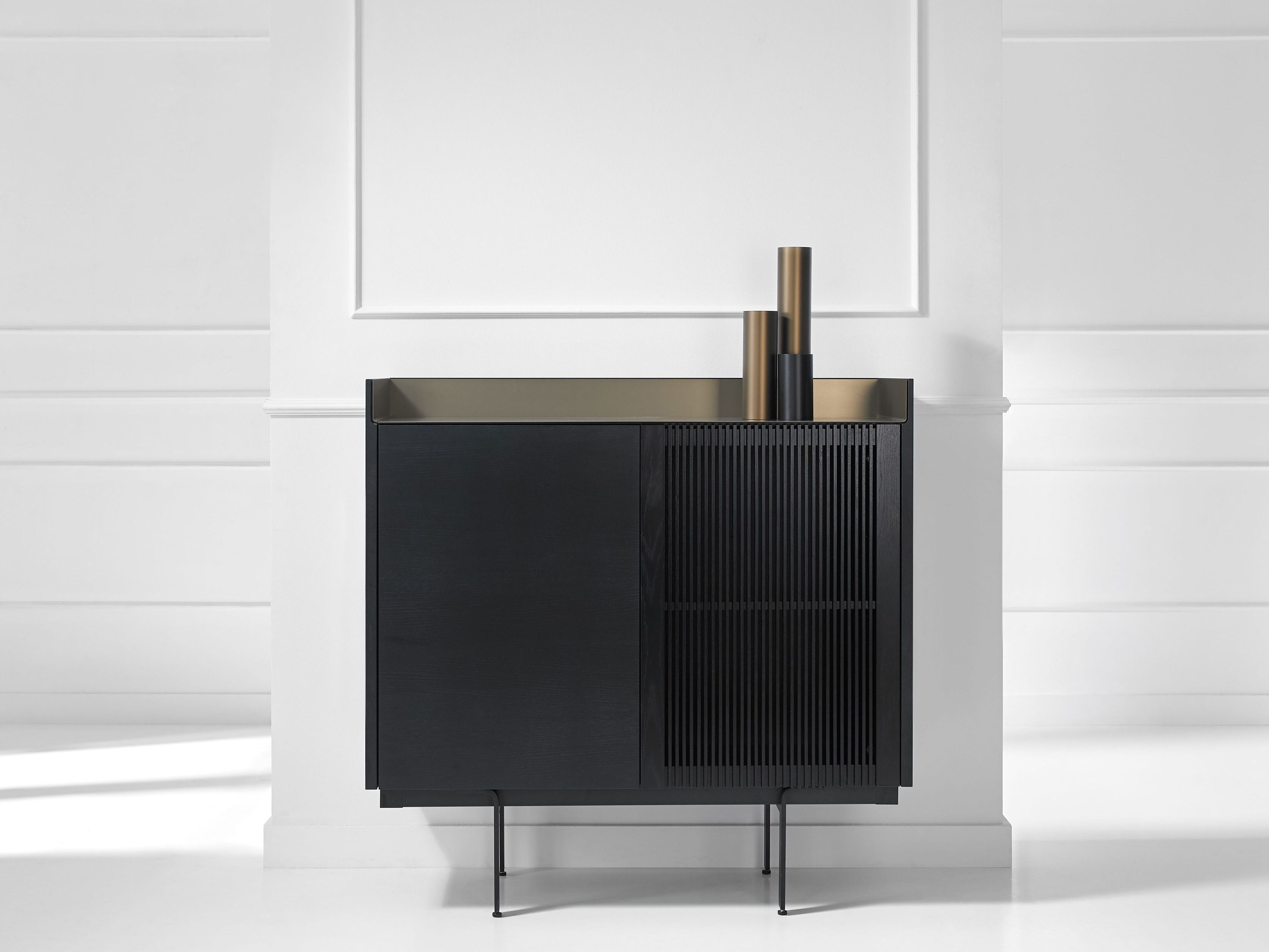 Деревянный шкаф с распашными дверцами Punt Stockholm ARCH-00065581 - Вид №5