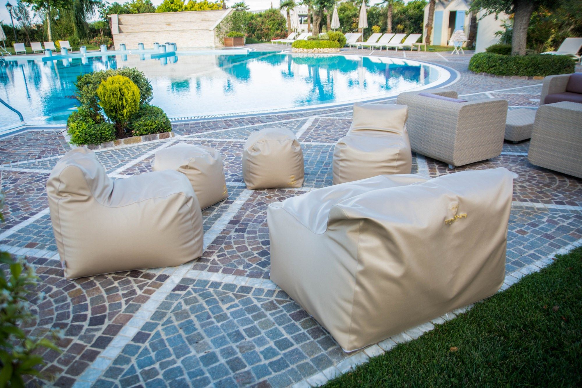 Садовый диван из искусственной кожи Trona облако ARCH-00074055 - Вид №1