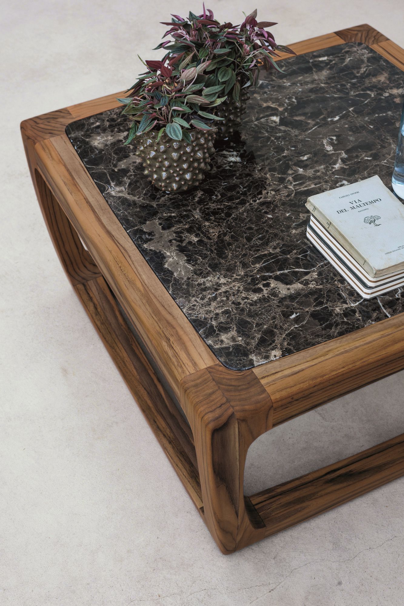 Квадратный журнальный столик из массива дерева с мраморной столешницей Riva 1920 бунгало ARCH-00116092 - Вид №2