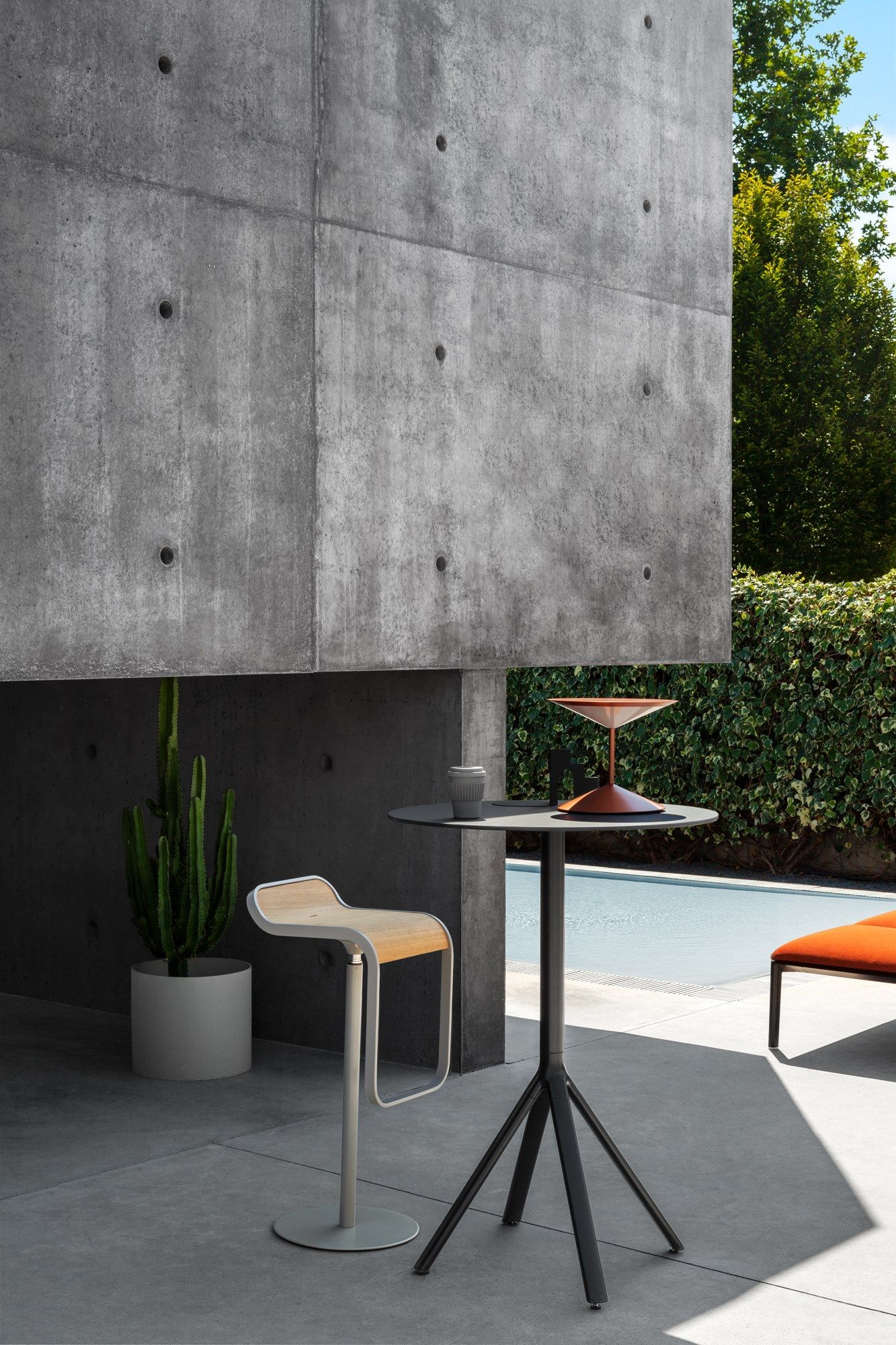 Высокий круглый садовый стол Lapalma FORK OUTDOOR ARCH-00093399 - Вид №3