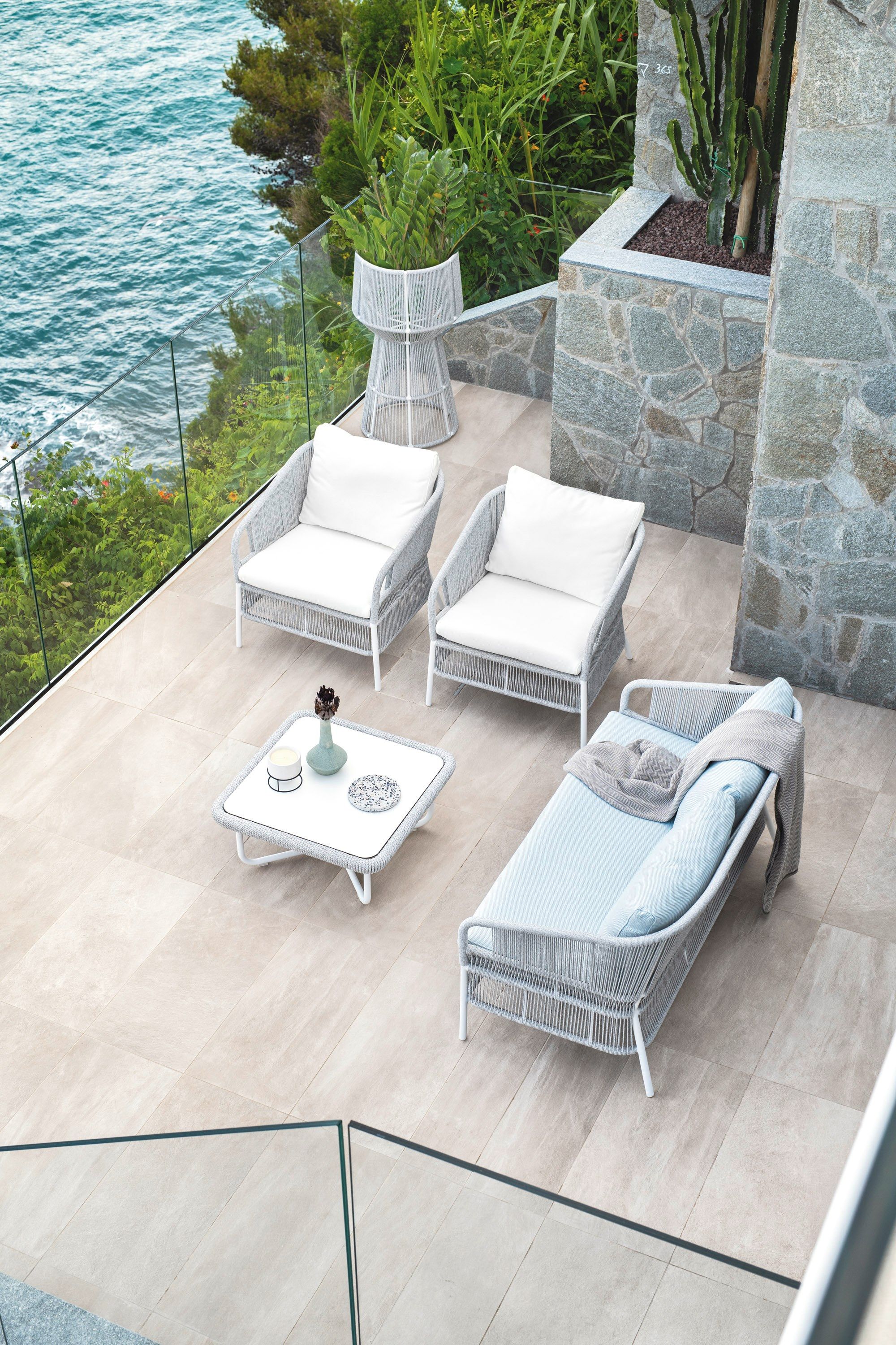 Высокий круглый алюминиевый горшок с порошковым покрытием Varaschin Cricket ARCH-00026054 - Вид №3