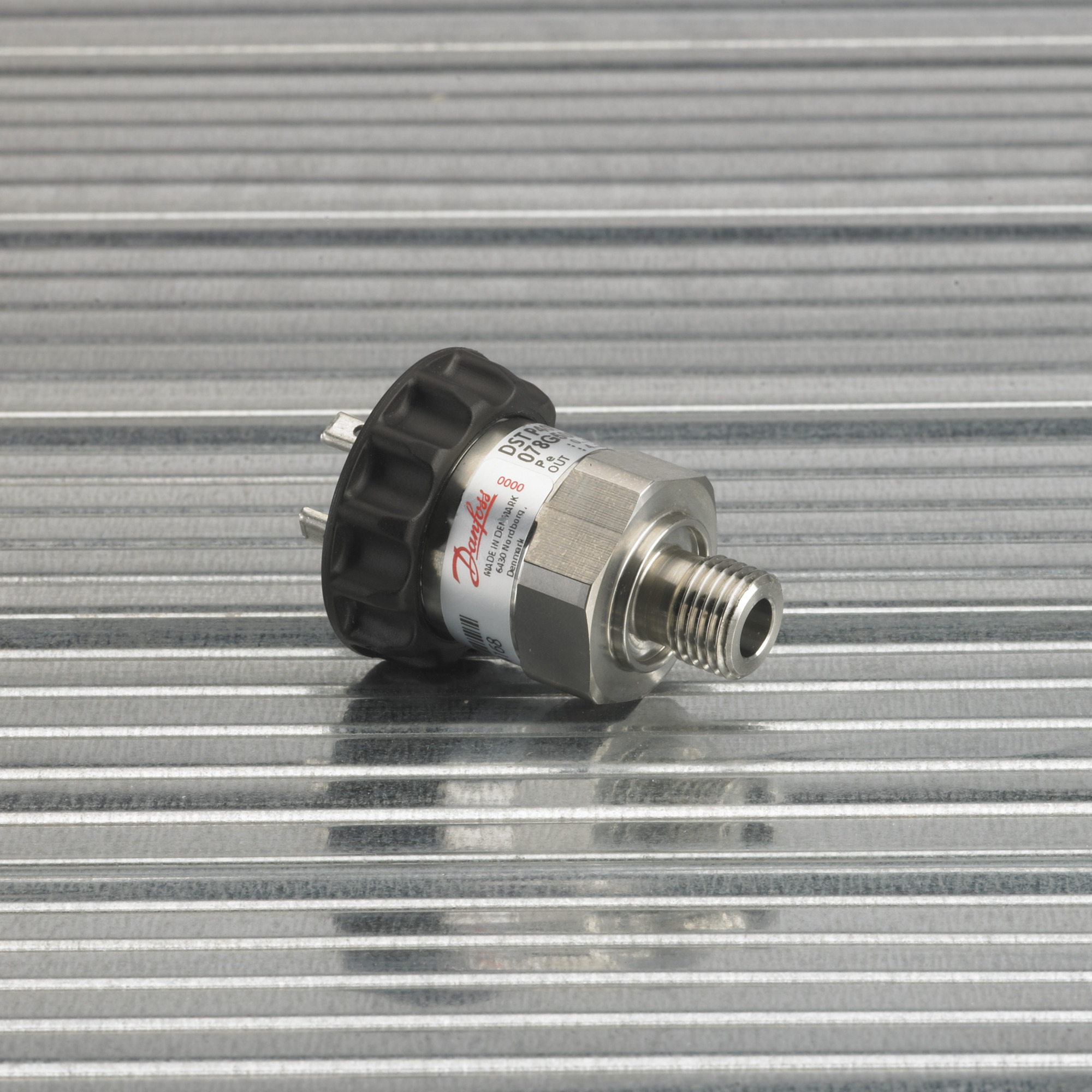 Danfoss DST P40I — преобразователи (датчики) давления для агрессивных сред DST P40I Преобразователь давления 078G5011  - Вид №22