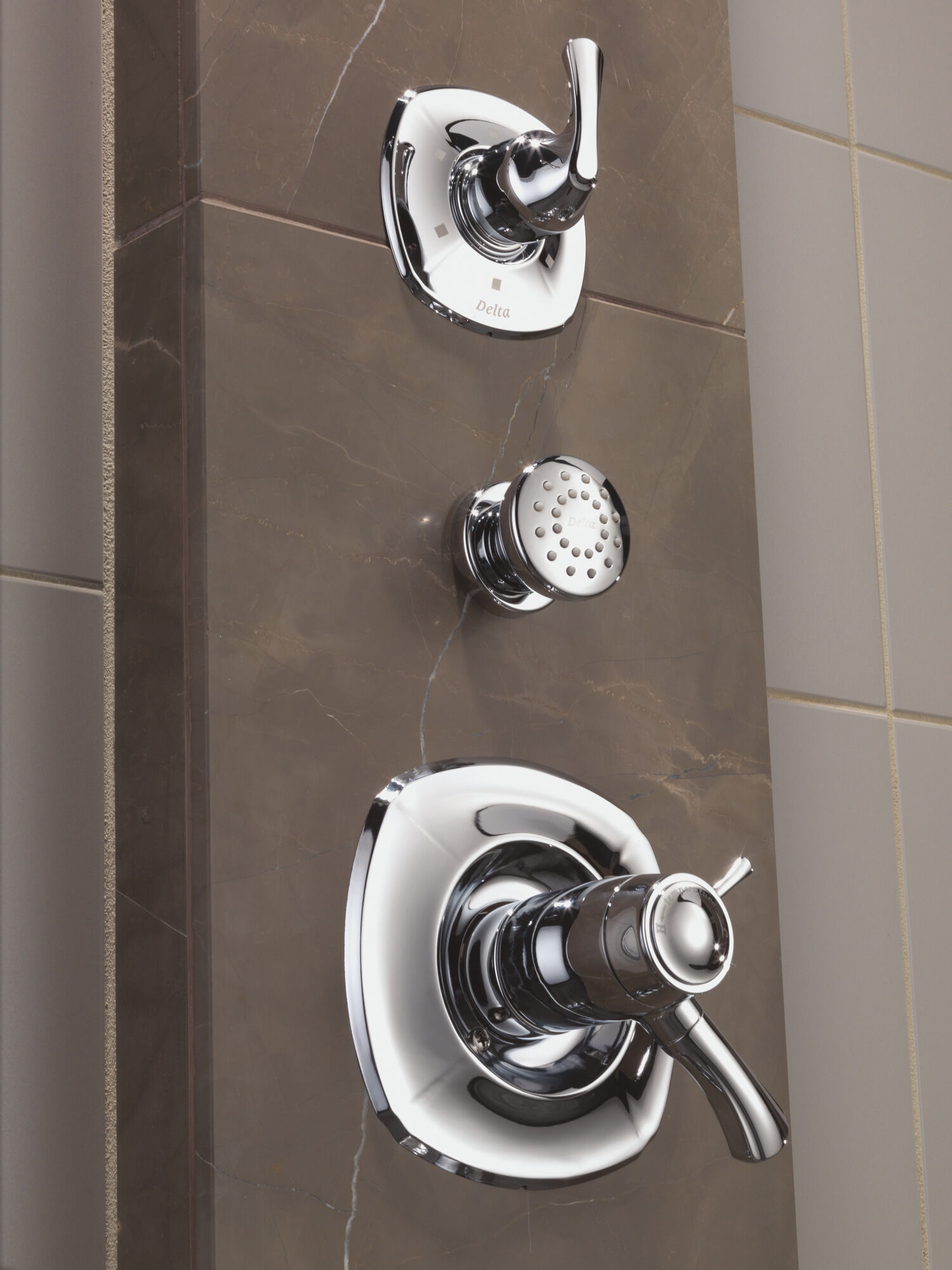 50102 Спрей для тела для поверхностного монтажа Delta Faucet Delta Хром - Вид №5