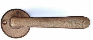 Dauby Бронзовая ручка на розетке Pure® 13352