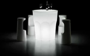 Plust Круглый яркий высокий стол Cubalibre