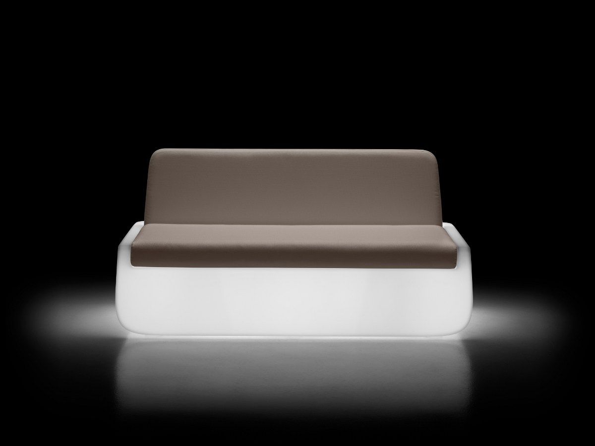 2-местный полиэтиленовый светящийся садовый диван PLUST Bold ARCH-00138428