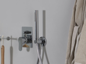 Смеситель для душа с переключателем