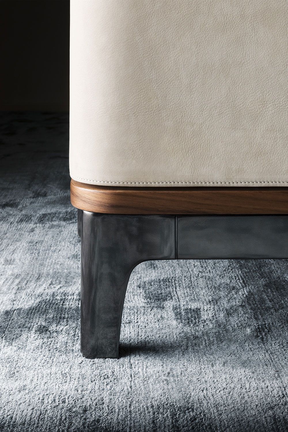 Комод из орехового дерева с кожаной обивкой OAK New York Suite ARCH-00070728 - Вид №6