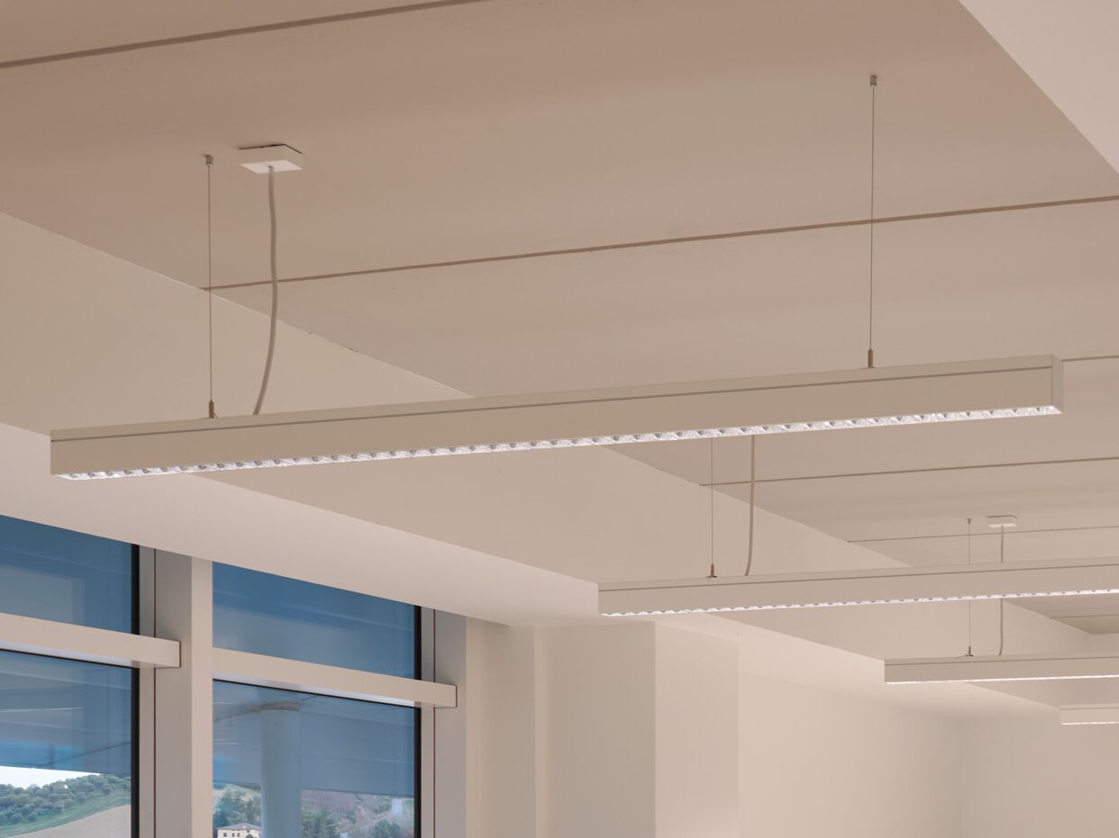 Офис светодиодный подвесной светильник с диммером iGuzzini в 60 ARCH-00135476 - Вид №1