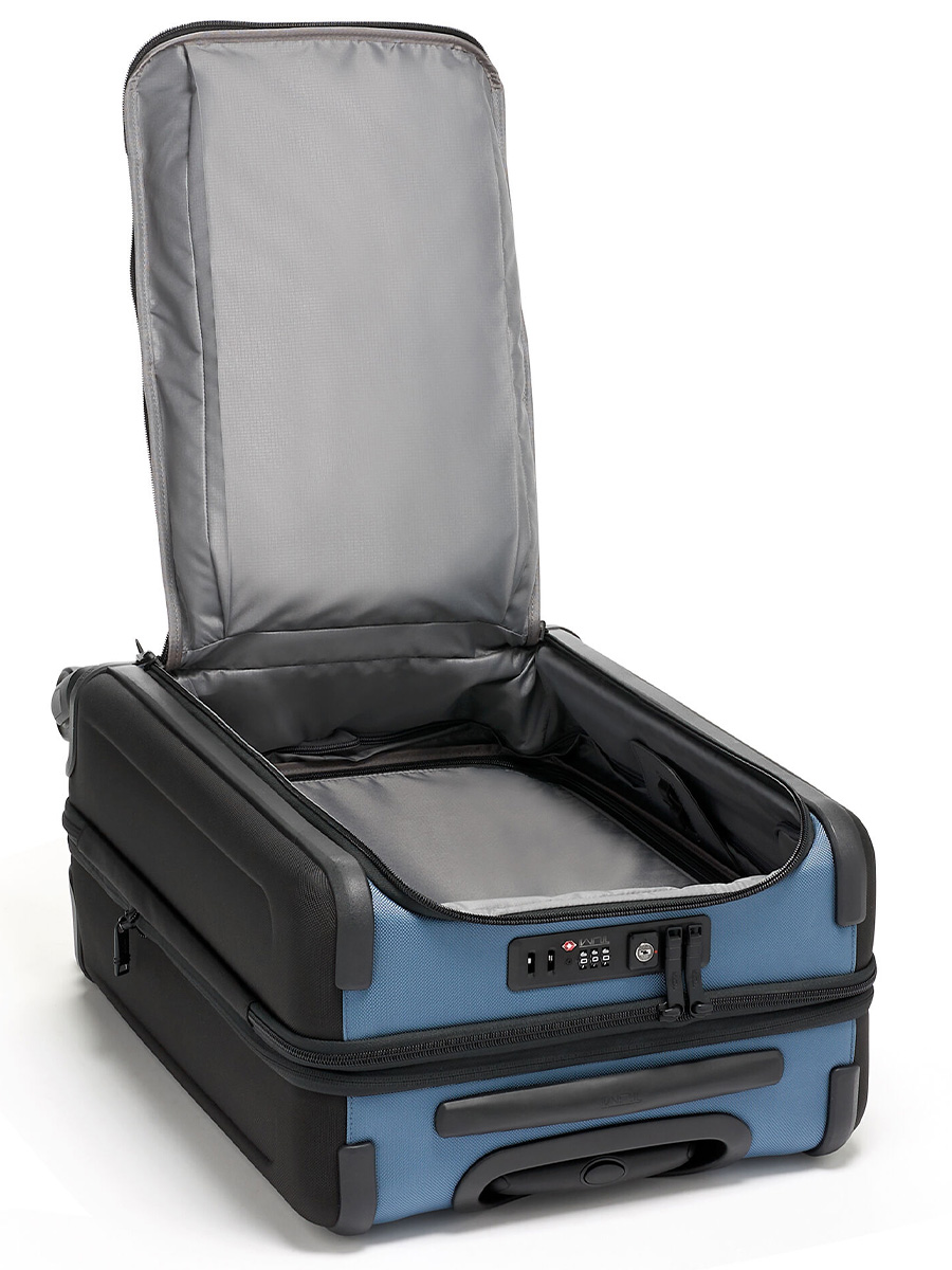 2203561STM3 Чемодан Continental Dual Access 4-Wheel Carry-On Tumi Alpha 3  - Вид №4