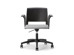 Пластиковый поворотный стул с подлокотниками