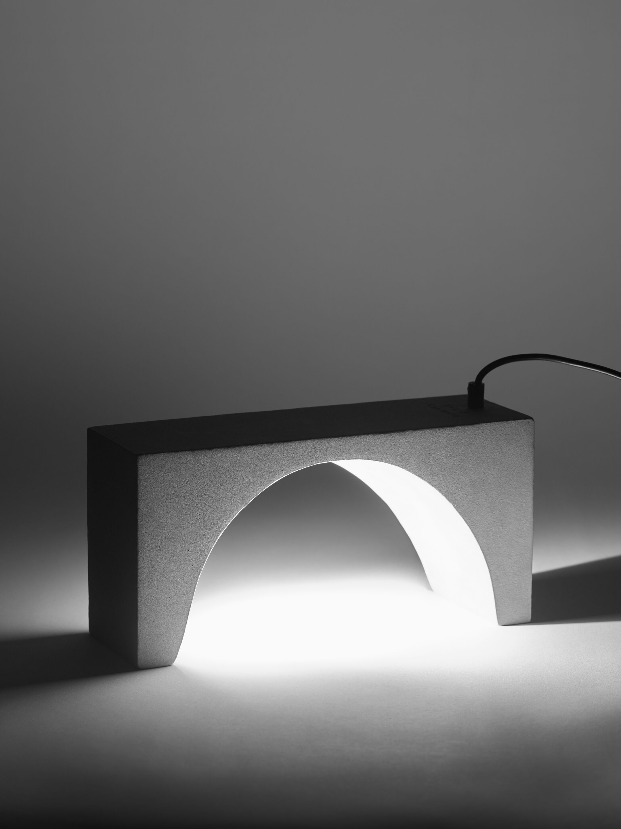 Бетонная светодиодная настольная лампа Serax Освещение от Патрика Пэриса ARCH-00055454 - Вид №9