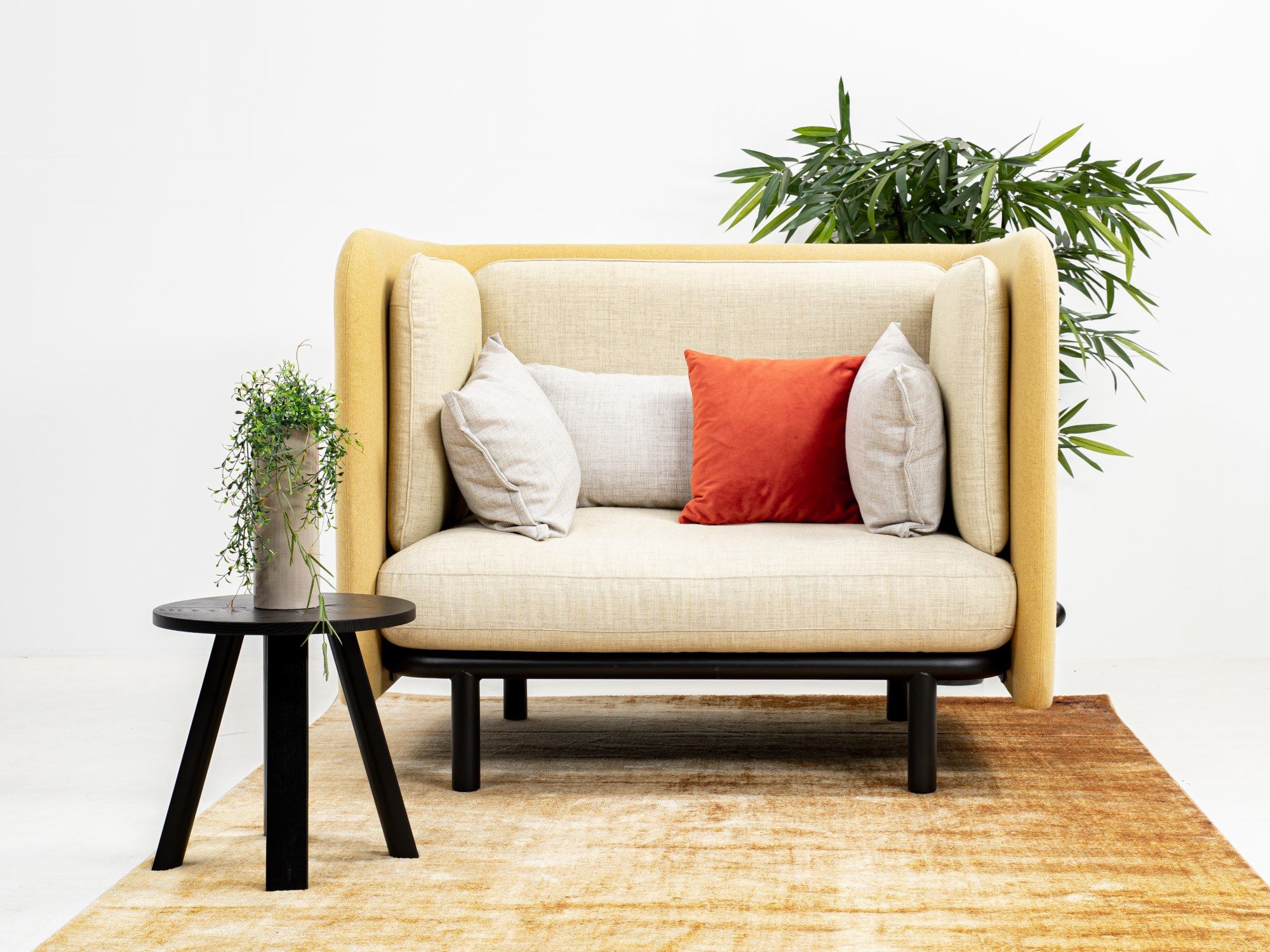 Тканевое кресло с подлокотниками BuzziSpace BuzziSpark ARCH-00130060