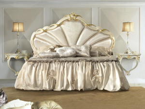 Деревянная подвесная тумбочка