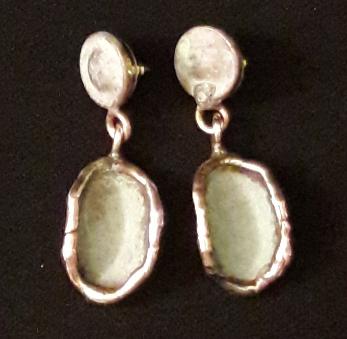 S200 серьги-гвоздики, латунь, зеленая патина Arisztid Szendy Santreyd 