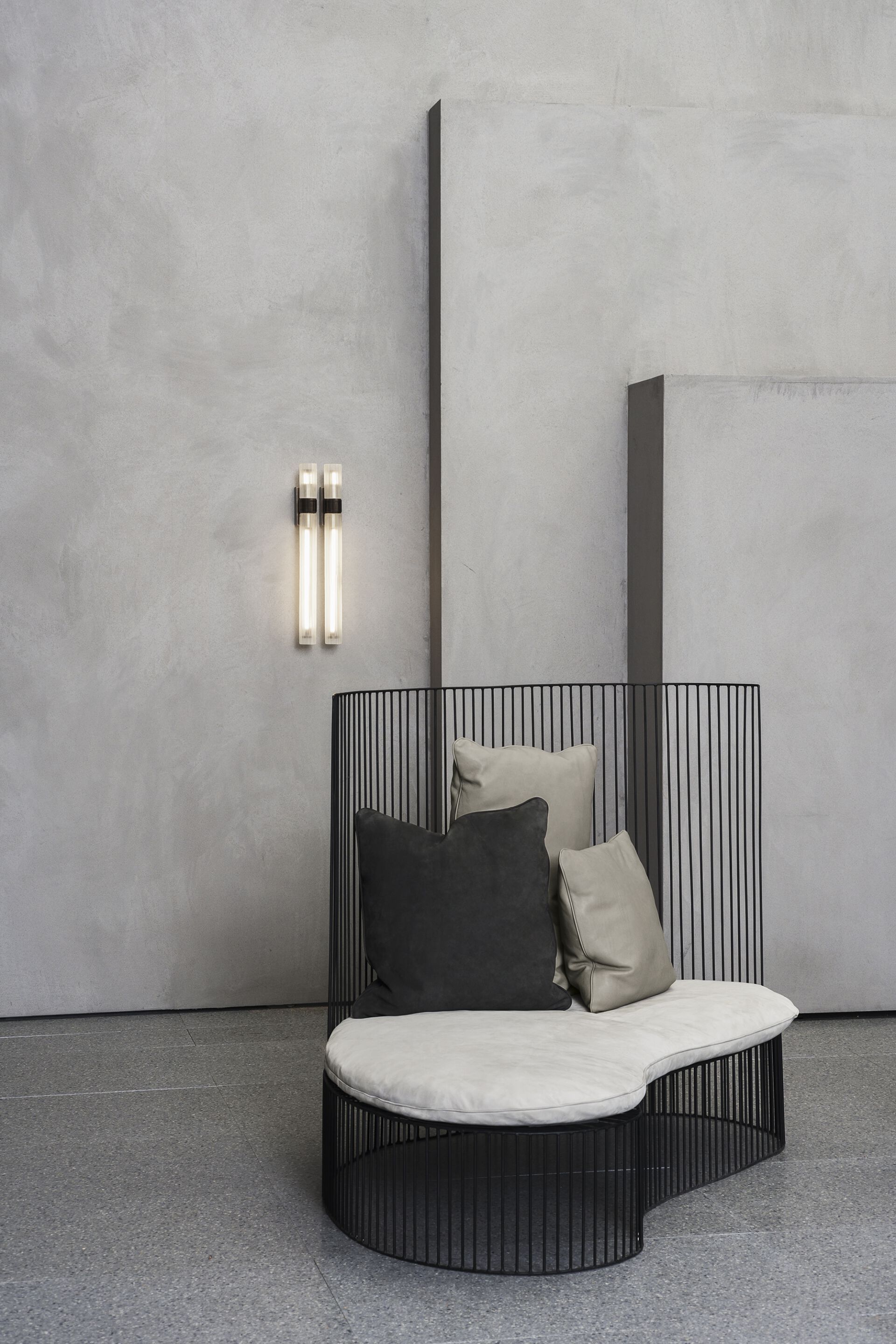 Металлическая скамья со спинкой Baxter метла ARCH-00043356 - Вид №1