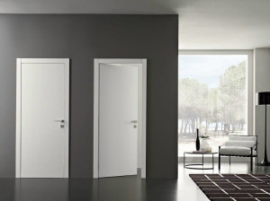 Деревянные распашные двери